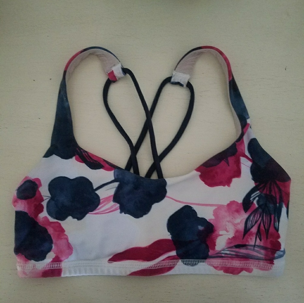Lululemon Free To Be Sports Bra